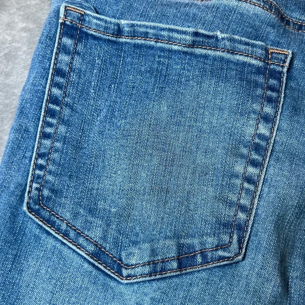 High Rise Blue Jeans - Picture 16 of 16